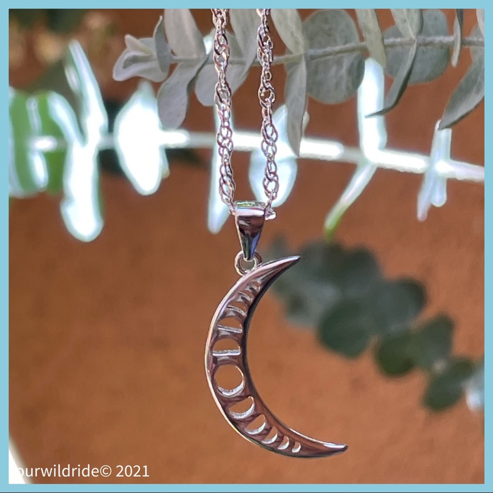 Sterling Silver Crescent Moon Phases Necklaces‎